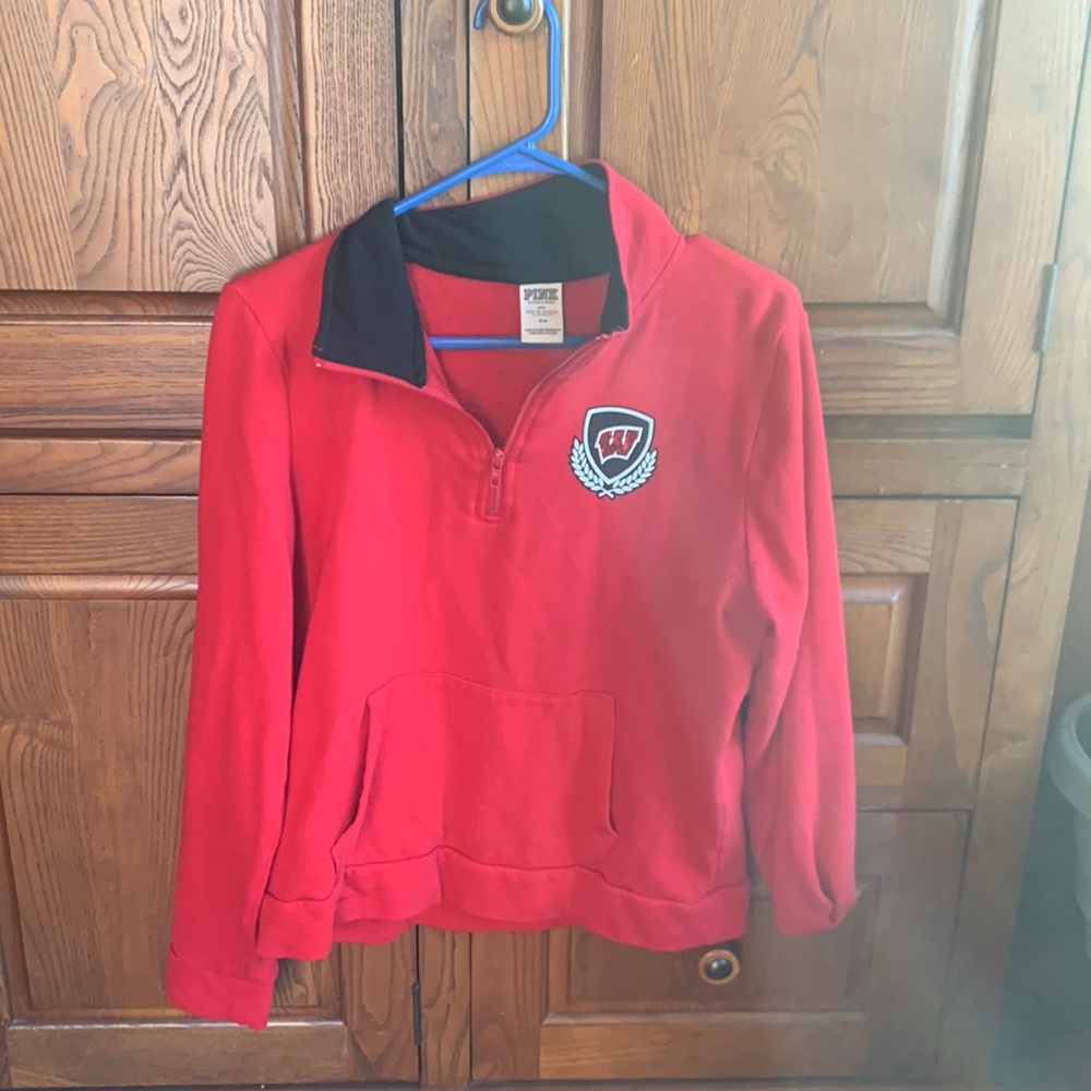 Pink Wisconsin badgers sweatshirt
